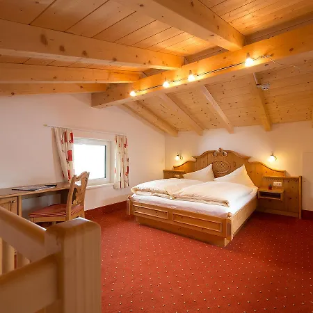 Quehenberger Hotel 2*